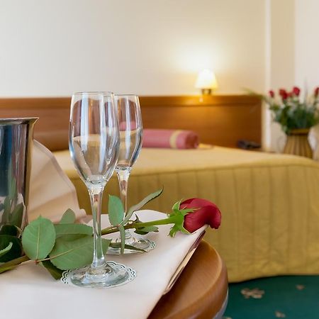 Hotel Palas Мамая Экстерьер фото