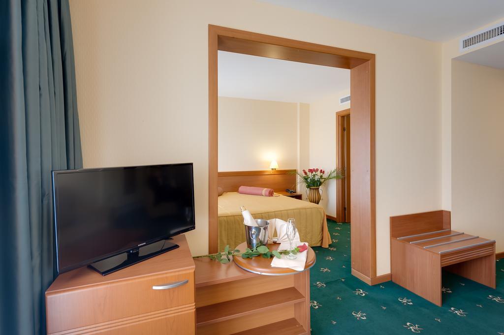 Hotel Palas Мамая Экстерьер фото